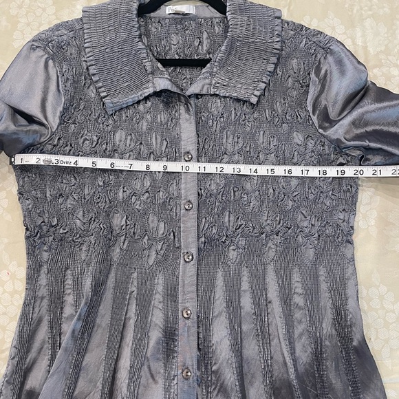 Puli Textured Gray Blouse - Picture 10 of 10